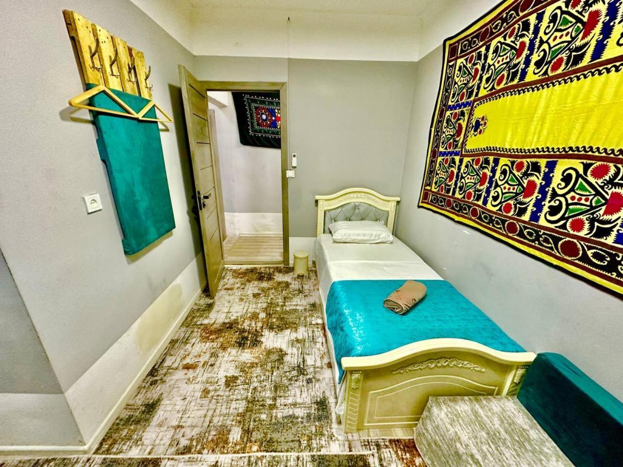 Guest House By Sayohati Diyor Douchanbé Extérieur photo